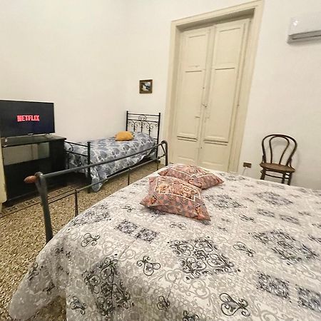 Suite Dreams Politeama Palermo Bagian luar foto