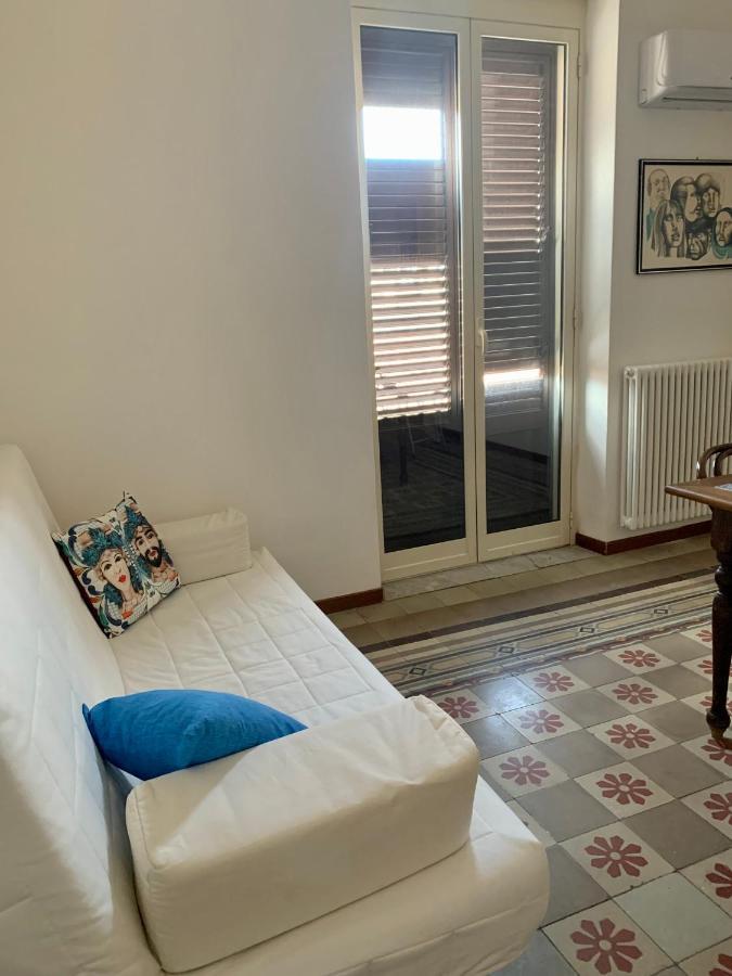 Suite Dreams Politeama Palermo Bagian luar foto