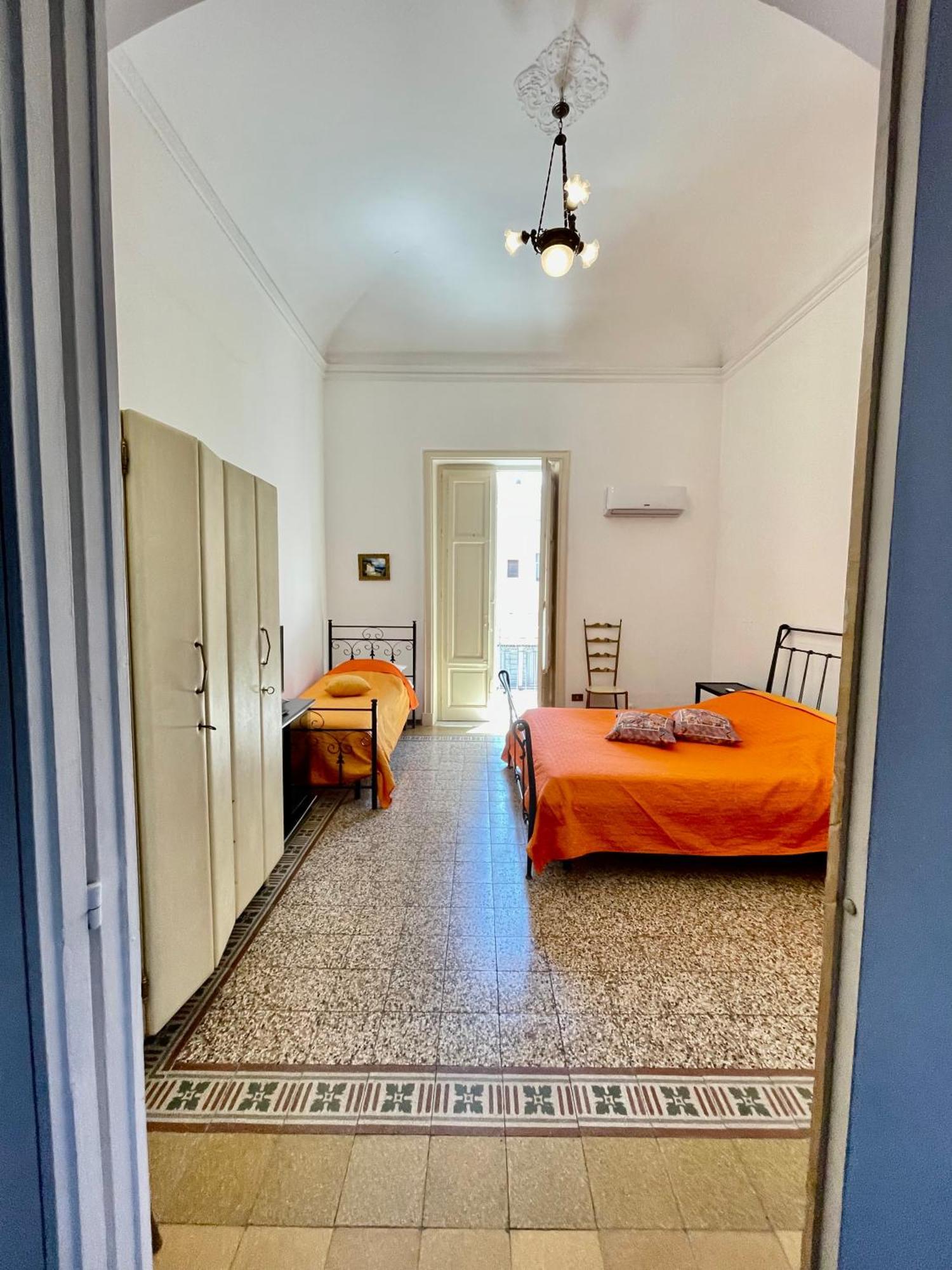 Suite Dreams Politeama Palermo Bagian luar foto